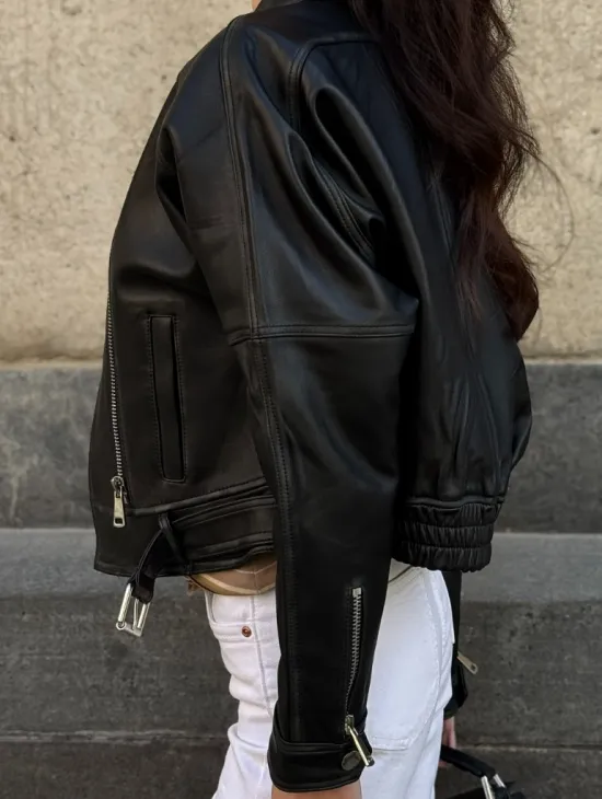 Кожаная куртка в стиле Casual