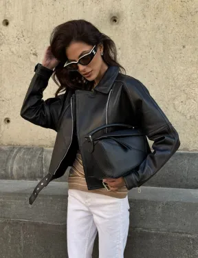 Кожаная куртка в стиле Casual