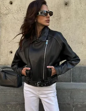 Кожаная куртка в стиле Casual