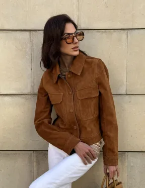 Прямой жакет из натуральной замши с накладными карманами