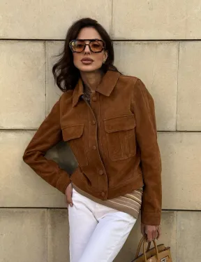 Прямой жакет из натуральной замши с накладными карманами