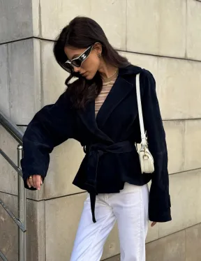 Модная куртка из замшевой кожи