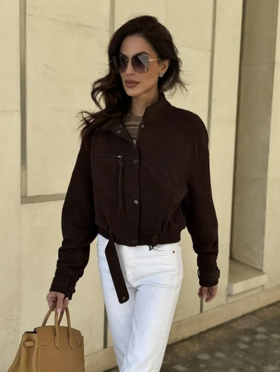 Кроп - бомбер из плетеной замшевой кожи в цвете шоколад