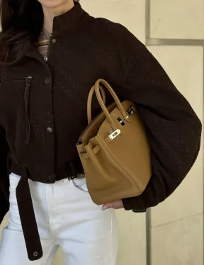 Кроп - бомбер из плетеной замшевой кожи в цвете шоколад