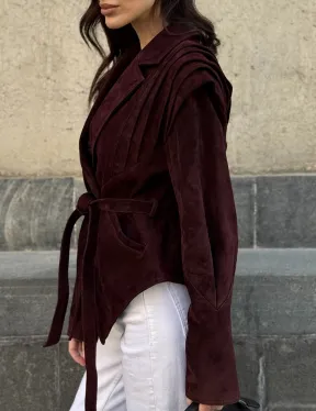 Модная приталенная куртка с плечами в стиле 90-х