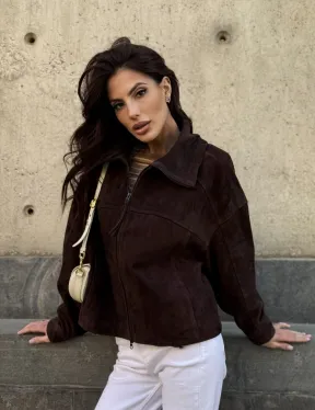 Демисезонная короткая замшевая куртка 