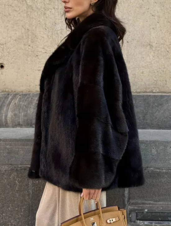 Норковая шуба в цвете махагон
