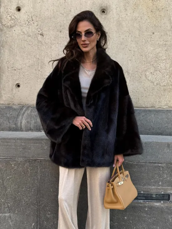 Норковая шуба в цвете махагон