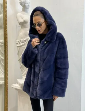 Короткая шуба из импортной норки с капюшоном