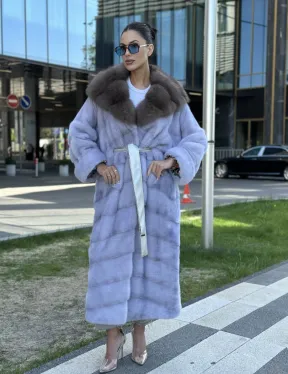 Удлиненная голубая норковая шуба с капюшоном из куницы