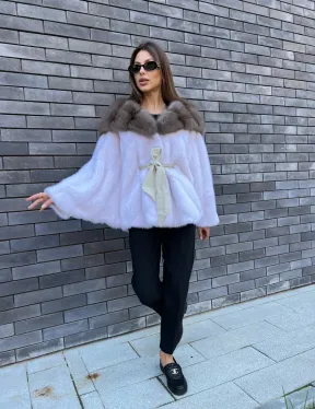Белое норковое пончо с капюшоном из куницы