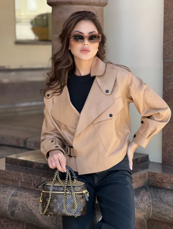 Популярная косуха в сливочной гладкой коже