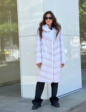 Шуба из европейской норки в цвете паломино с капюшоном