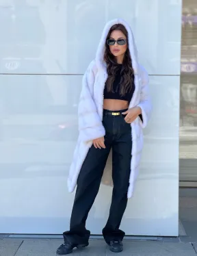 Шуба из европейской норки в цвете паломино с капюшоном