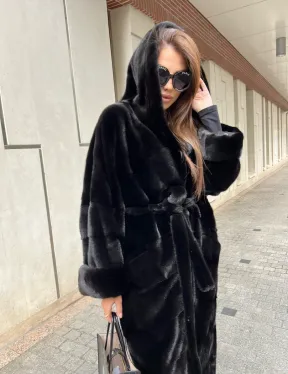 Шуба из норки Velvet с капюшоном в черном цвете