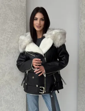 Черная куртка дубленка с капюшоном