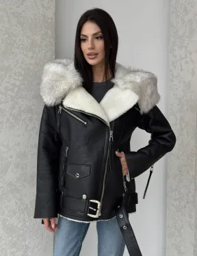 Черная куртка дубленка с капюшоном