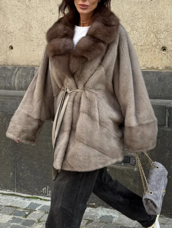 Полушубок норковый с воротником из куницы - фасон летуча мышь