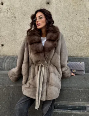 Полушубок норковый с воротником из куницы - фасон летучая мышь