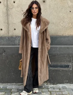 Длинная норковая шуба Pastel с капюшоном кобра