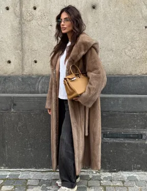 Длинная норковая шуба Pastel с капюшоном кобра