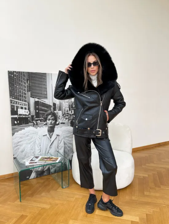 Дубленка авиатор из натуральной овчины с капюшоном