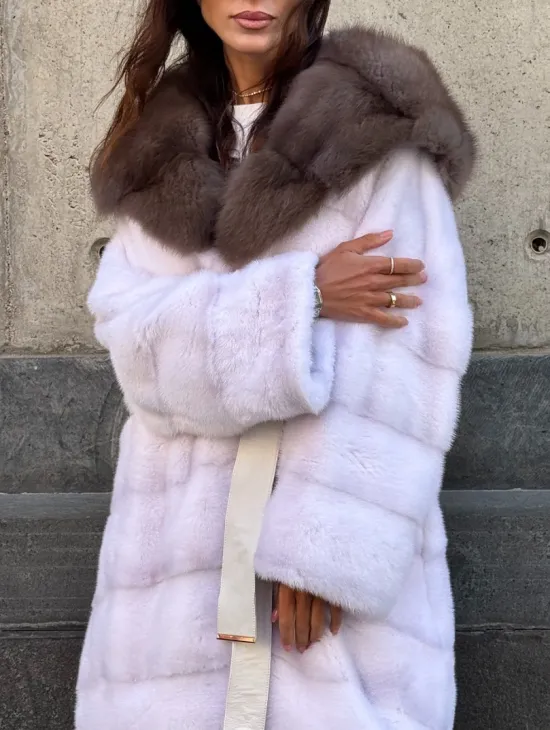 Шуба норковая  - капюшон куница