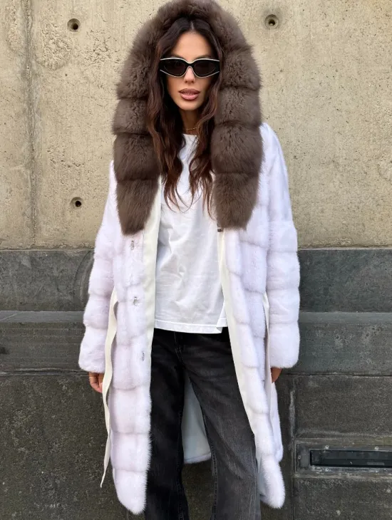 Шуба норковая  - капюшон куница