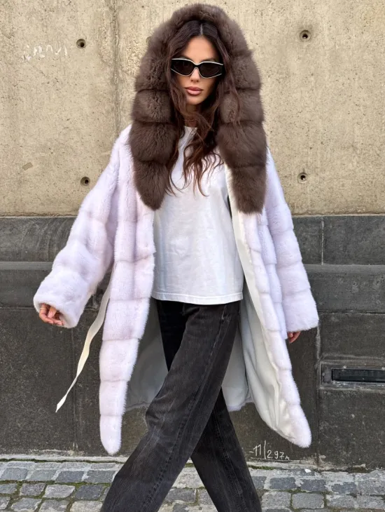 Шуба норковая  - капюшон куница