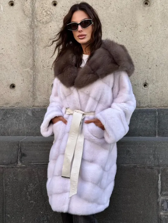 Шуба норковая  - капюшон куница