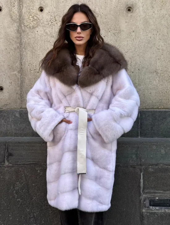 Шуба норковая  - капюшон куница