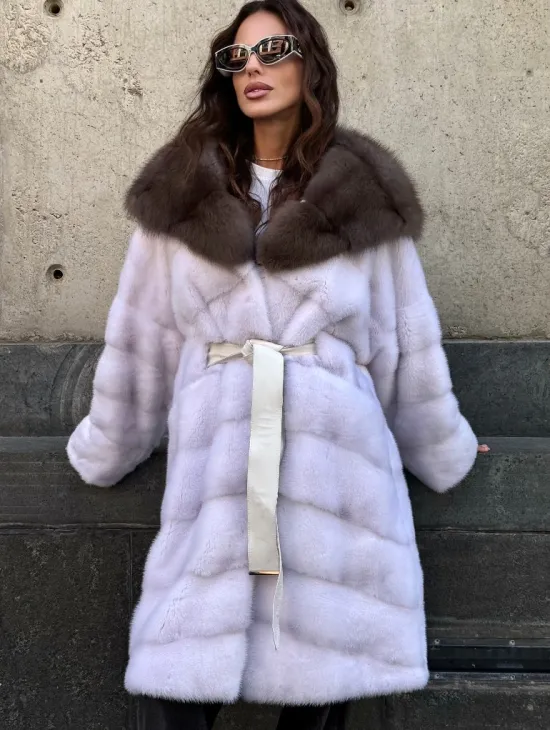 Шуба норковая  - капюшон куница