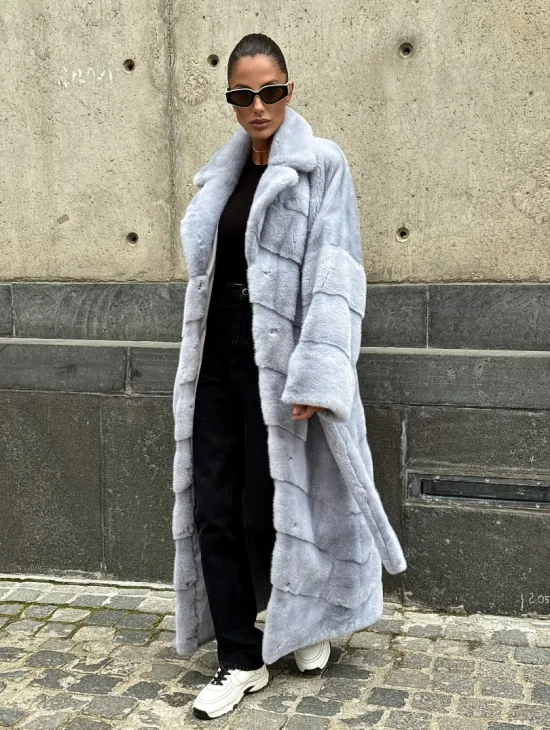 Длинная шуба из голубой скандинавской норки