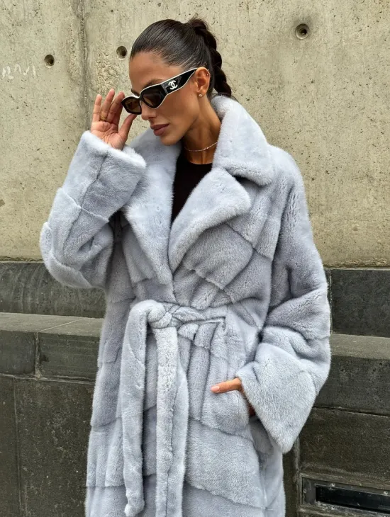 Длинная шуба из голубой скандинавской норки