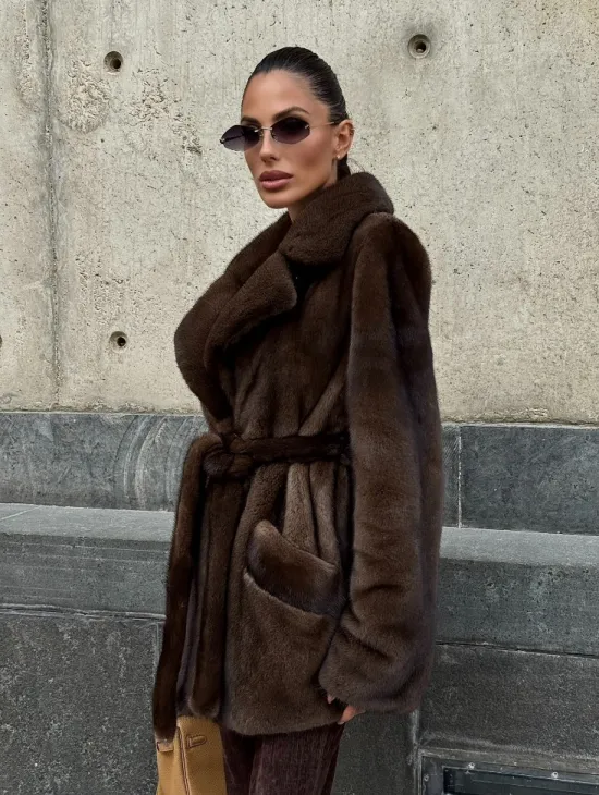 Шуба из скандинавской норки VELVET - цвет соболь