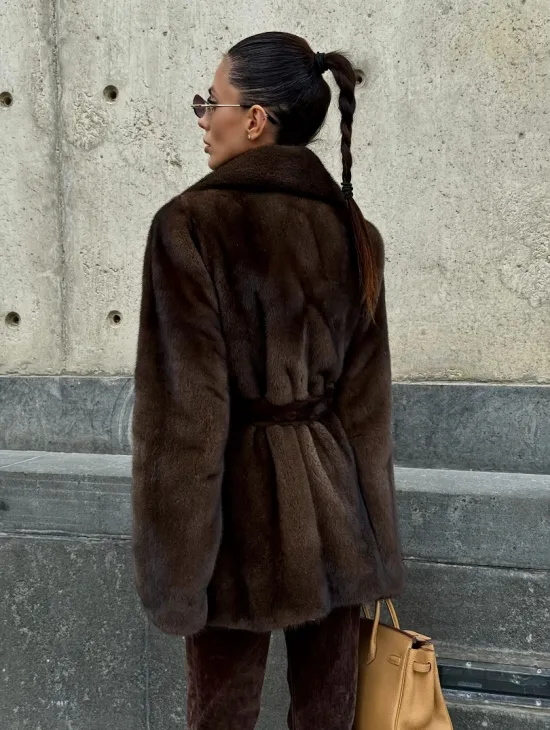 Шуба из скандинавской норки VELVET - цвет соболь