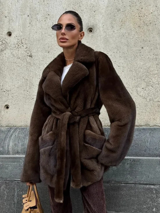 Шуба из скандинавской норки VELVET - цвет соболь