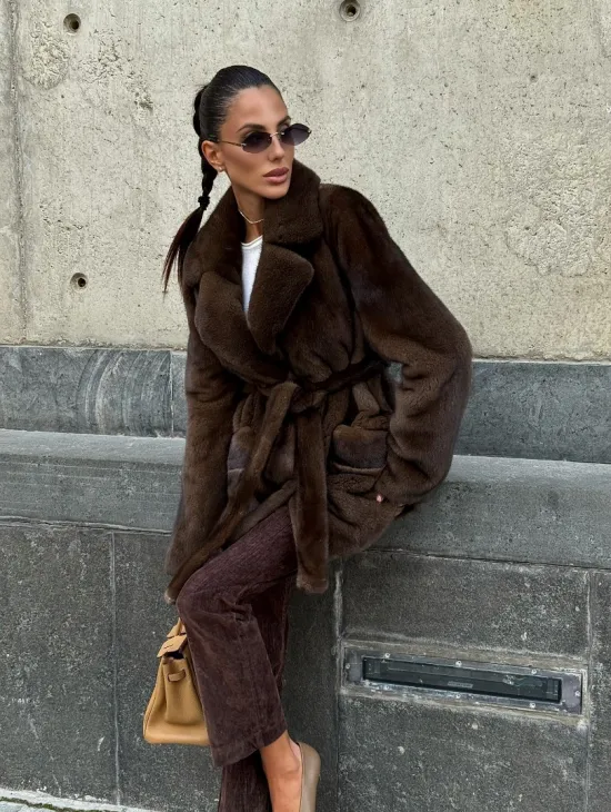 Шуба из скандинавской норки VELVET - цвет соболь