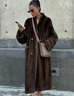 Роскошная шуба из аукционного меха норки SAGA FURS - цвет соболь