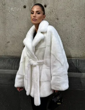 Белоснежная норковая шуба фасон 