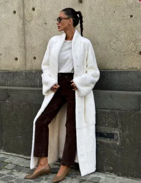 Классический стиль, белая норковая шуба - мех SAGA