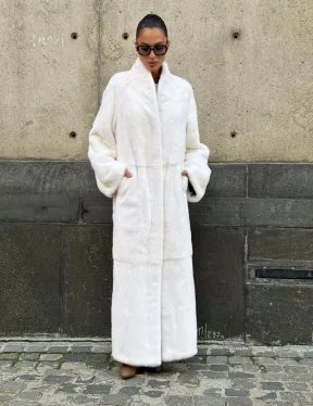 Классический стиль, белая норковая шуба - мех SAGA