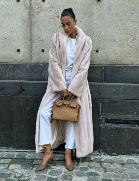 Классическая норковая шуба с перламутровым оттенком и эффектным воротником-шалью