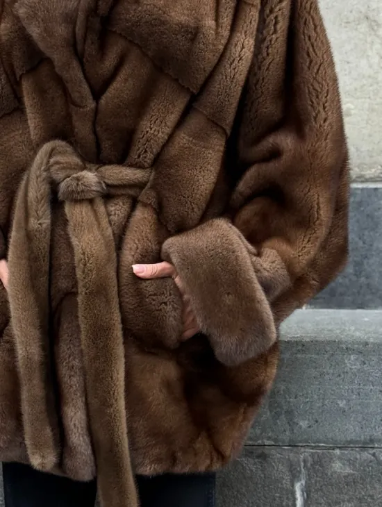 Шуба летучка из премиум меха норки - цвет соболь