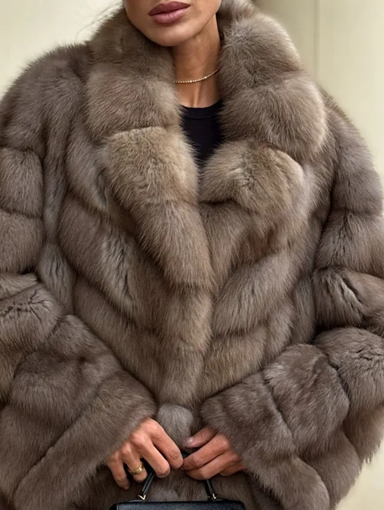 Короткая шуба из куницы - цвет пастель