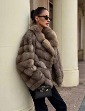 Короткая шуба из куницы - цвет пастель