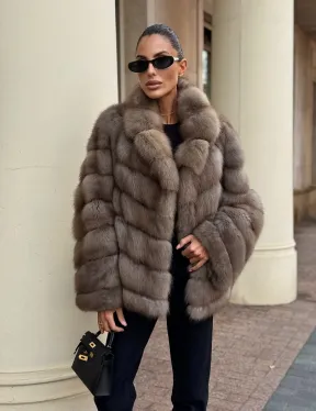 Короткая шуба из куницы - цвет пастель