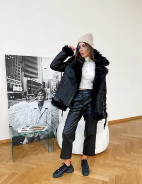 Стильная дубленка из натуральной овчины Тиградо