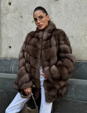 Женская шуба из меха куницы в цвете соболь