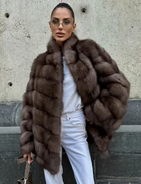 Женская шуба из меха куницы в цвете соболь